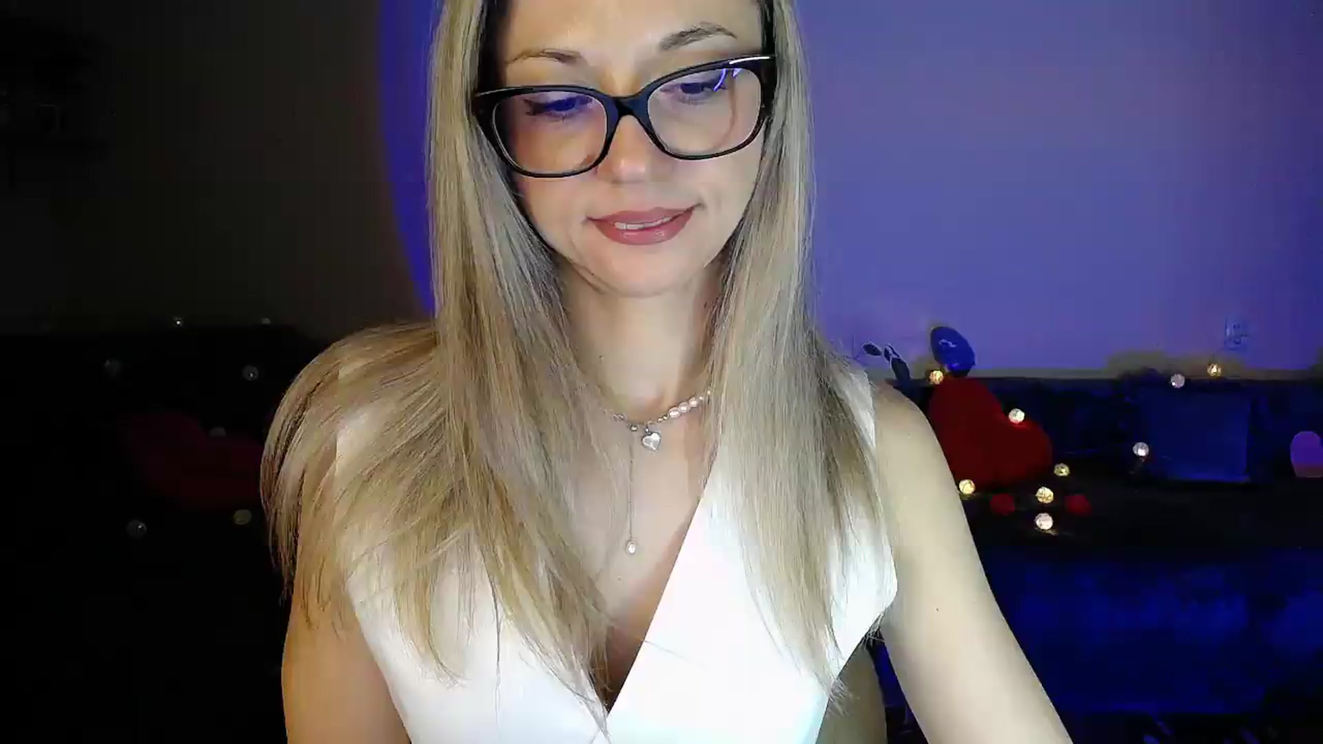 Gallery image thumbnail from Sunshine_alis's myfreecams stream on, 07/28/2026, 19:55 image 5 of 20