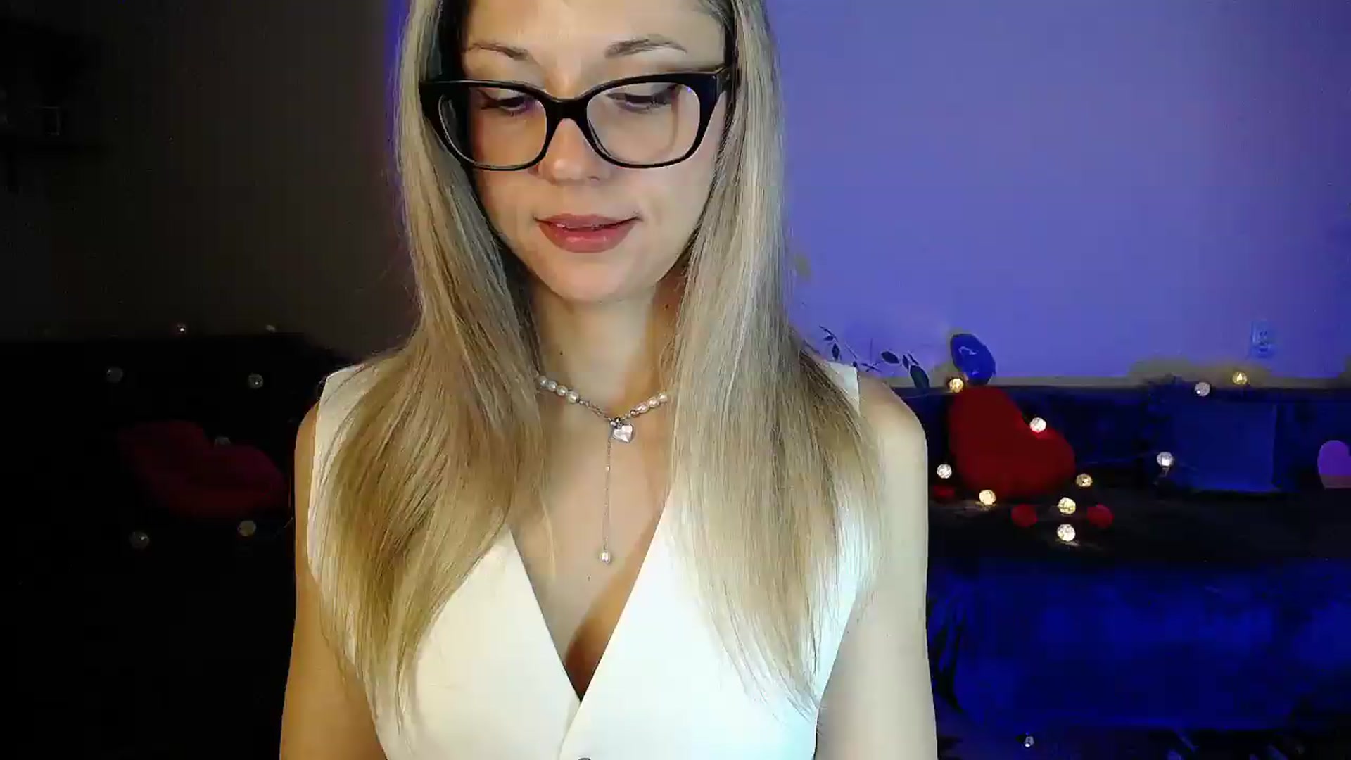 Gallery image thumbnail from Sunshine_alis's myfreecams stream on, 07/28/2026, 19:55 image 17 of 20