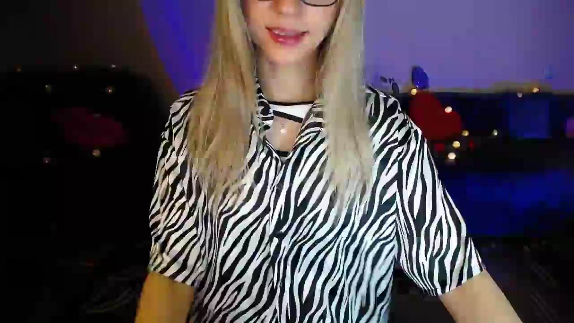 Gallery image thumbnail from Sunshine_alis's myfreecams stream on, 07/31/2026, 20:45 image 11 of 20