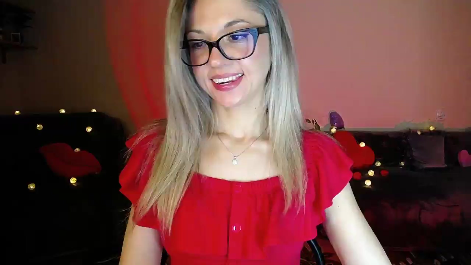 Gallery image thumbnail from Sunshine_alis's myfreecams stream on, 08/01/2026, 20:08 image 8 of 20