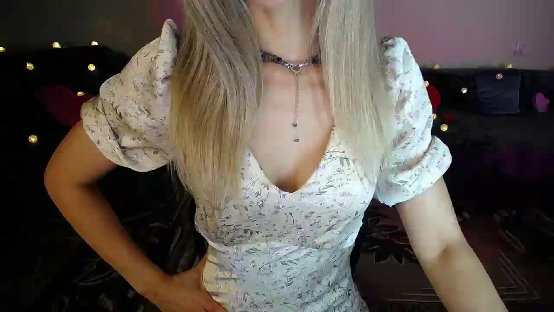 Gallery image thumbnail from Sunshine_alis's myfreecams stream on, 08/08/2026, 21:16 image 3 of 20