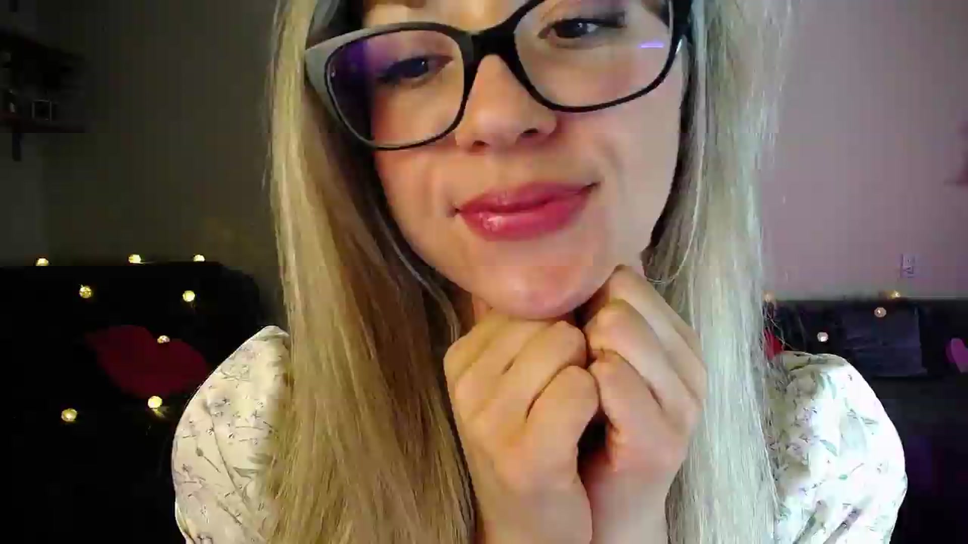 Gallery image thumbnail from Sunshine_alis's myfreecams stream on, 08/08/2026, 21:16 image 10 of 20