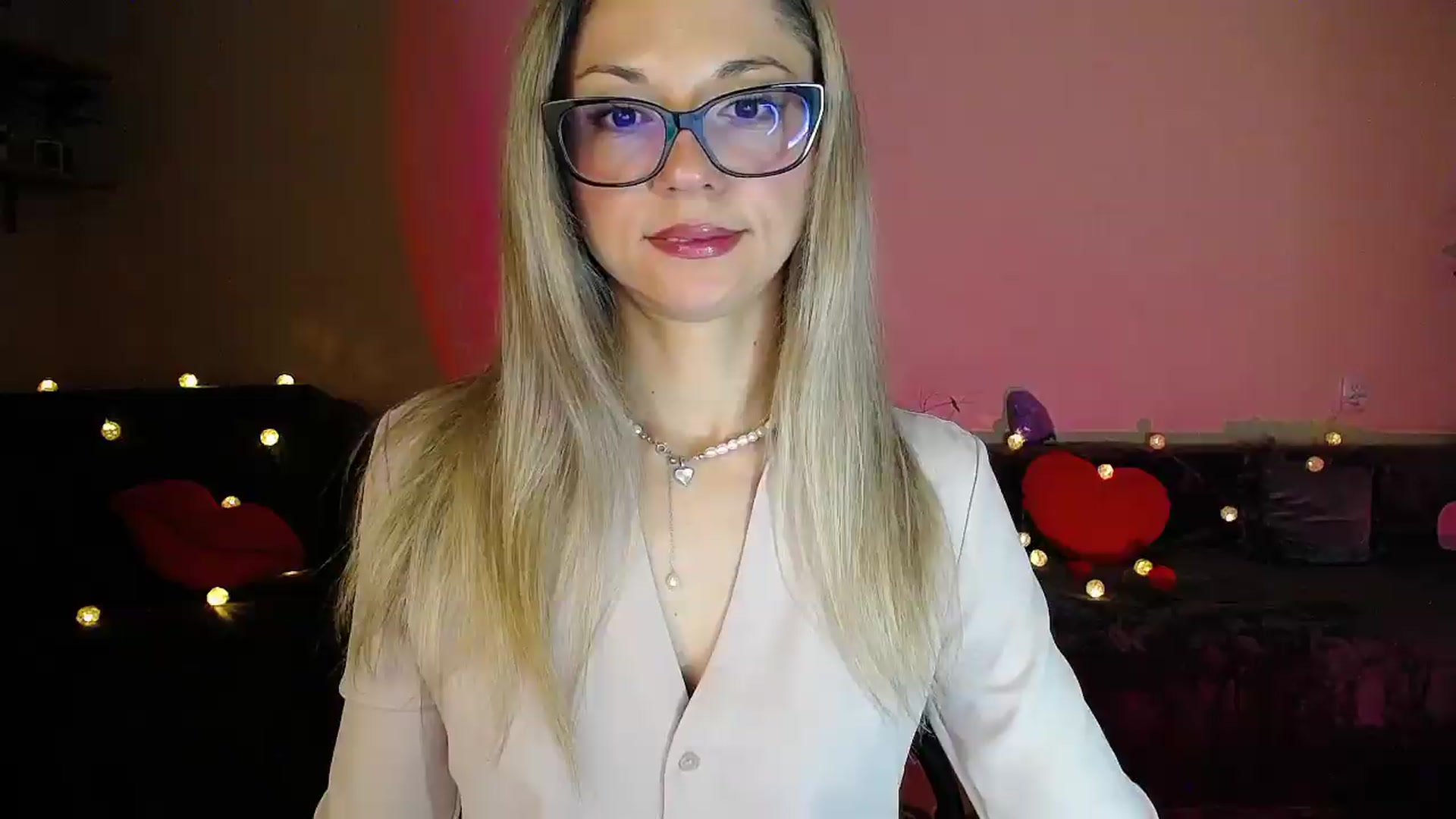 Gallery image thumbnail from Sunshine_alis's myfreecams stream on, 08/12/2026, 19:41 image 7 of 20