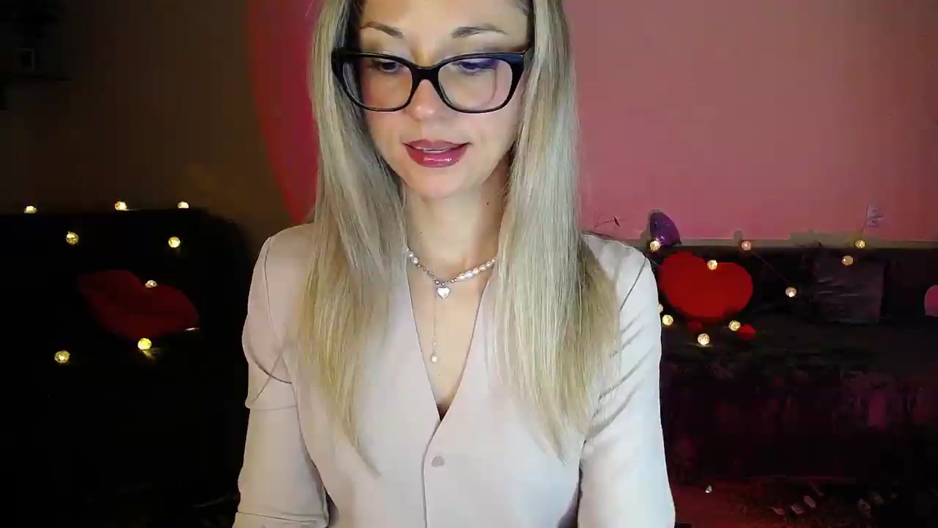 Gallery image thumbnail from Sunshine_alis's myfreecams stream on, 08/12/2026, 19:41 image 3 of 20