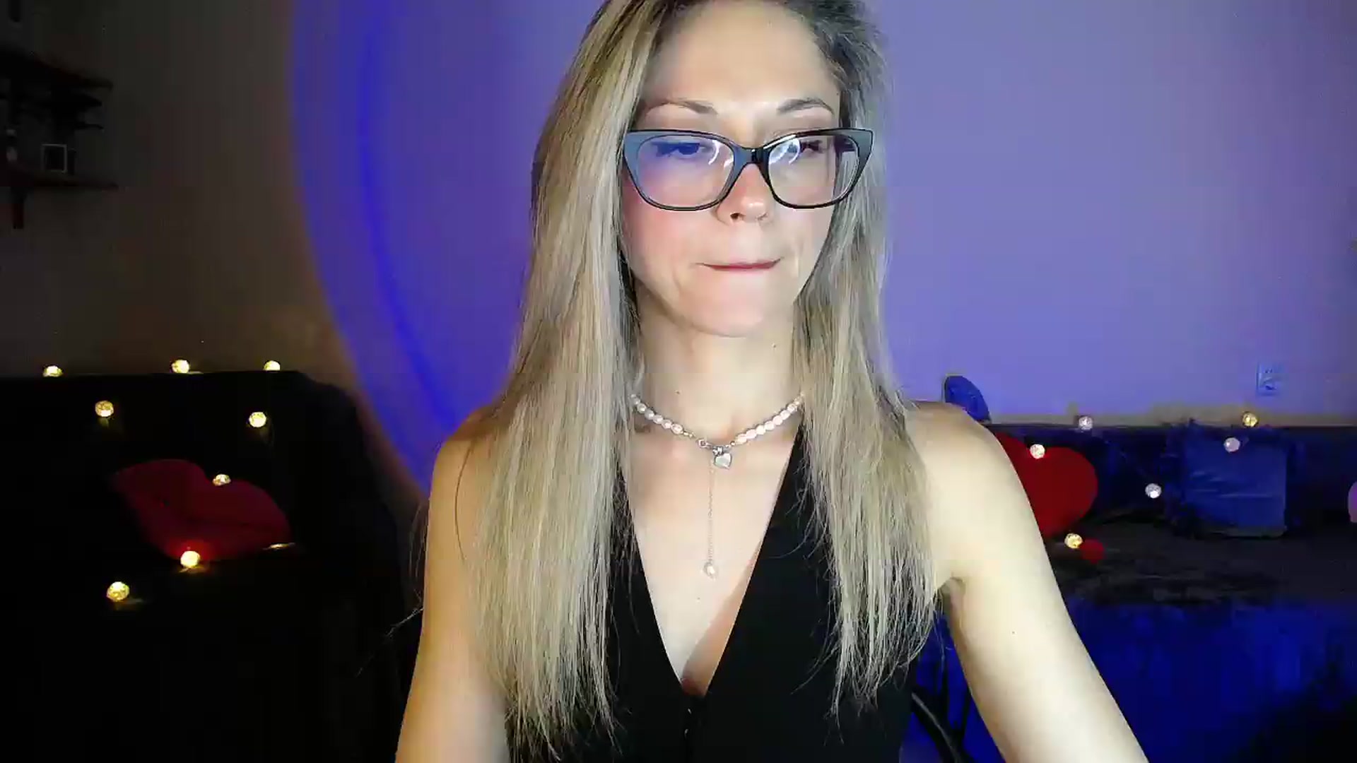 Gallery image thumbnail from Sunshine_alis's myfreecams stream on, 08/13/2026, 21:00 image 1 of 20