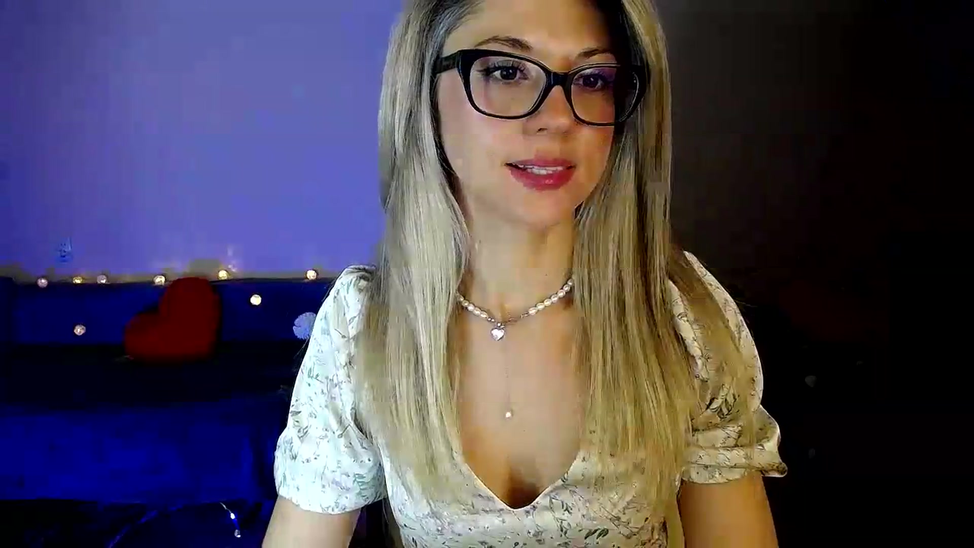 Gallery image thumbnail from Sunshine_alis's myfreecams stream on, 08/15/2026, 21:24 image 5 of 20