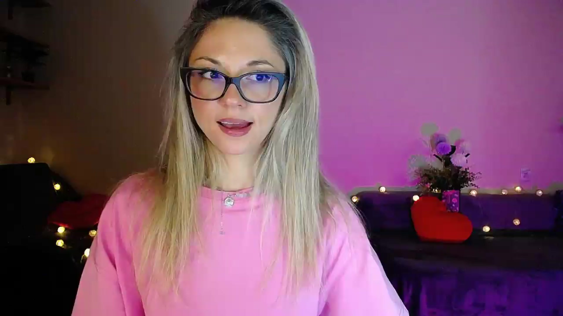 Gallery image thumbnail from Sunshine_alis's myfreecams stream on, 08/17/2026, 20:30 image 17 of 20