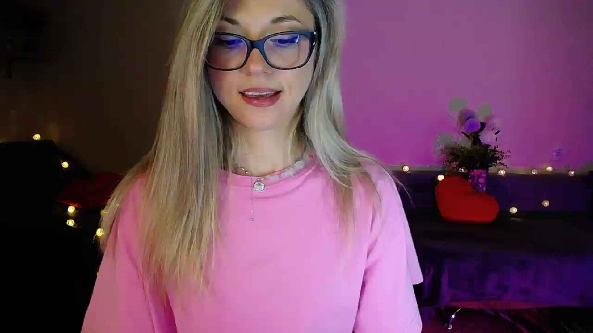 Gallery image thumbnail from Sunshine_alis's myfreecams stream on, 08/17/2026, 20:30 image 15 of 20