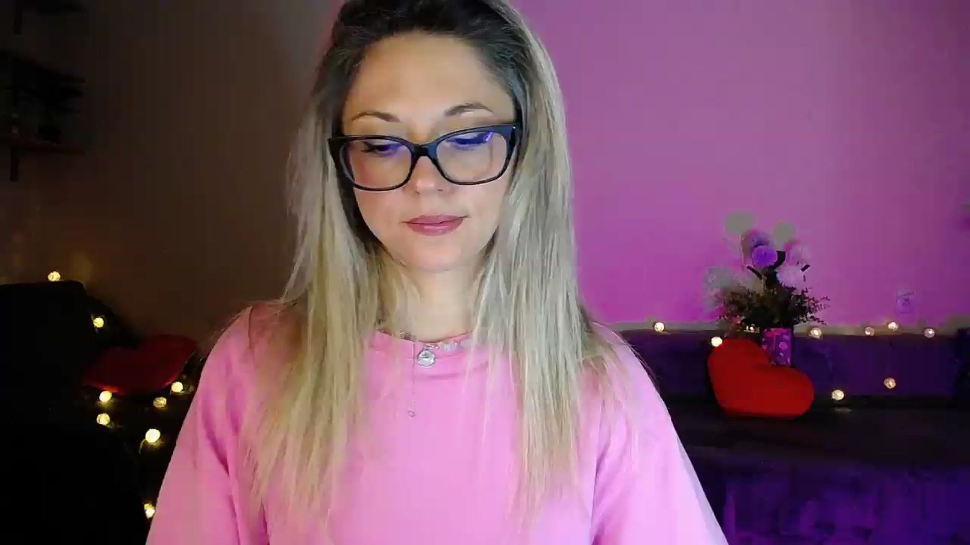 Gallery image thumbnail from Sunshine_alis's myfreecams stream on, 08/17/2026, 20:30 image 19 of 20