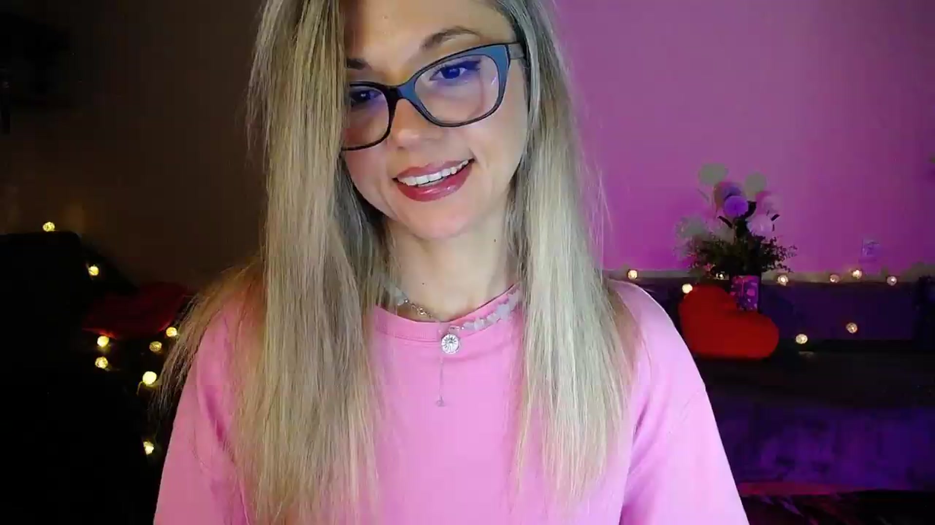 Gallery image thumbnail from Sunshine_alis's myfreecams stream on, 08/17/2026, 20:30 image 1 of 20