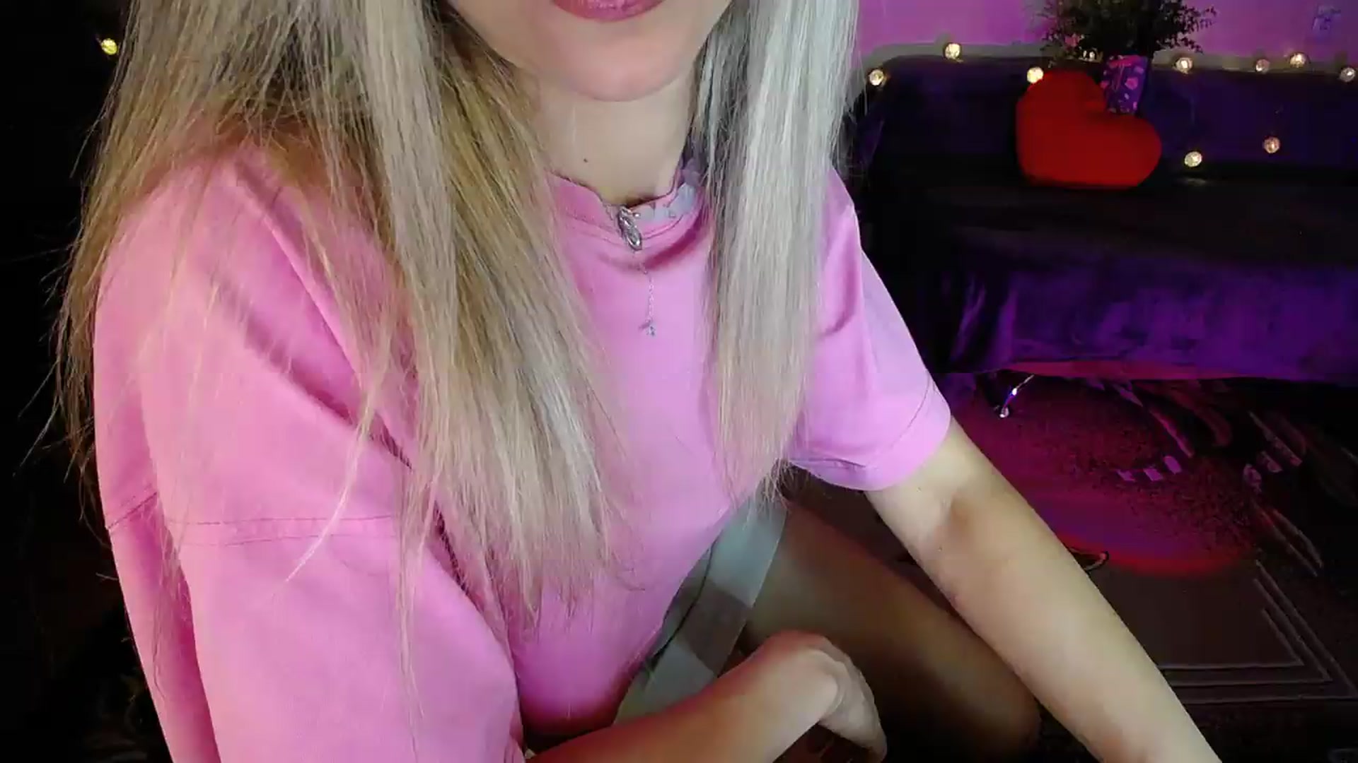 Gallery image thumbnail from Sunshine_alis's myfreecams stream on, 08/17/2026, 20:30 image 12 of 20