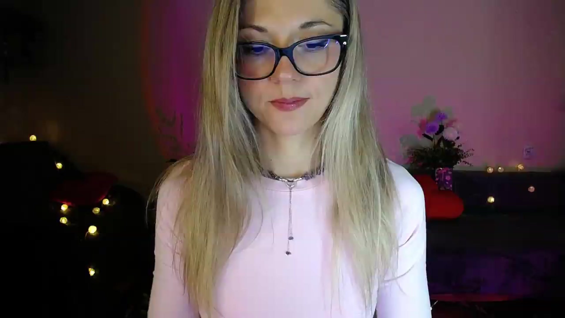 Gallery image thumbnail from Sunshine_alis's myfreecams stream on, 08/18/2026, 20:16 image 14 of 20