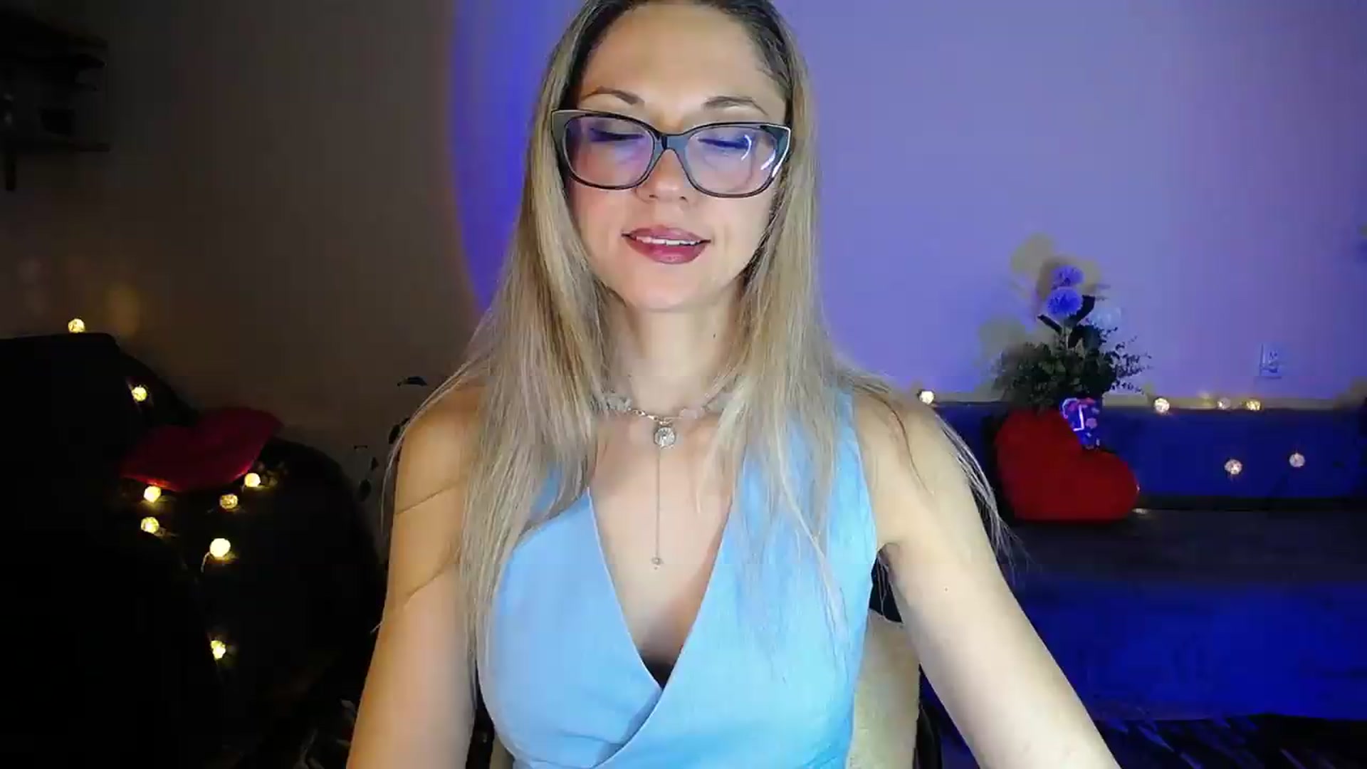 Gallery image thumbnail from Sunshine_alis's myfreecams stream on, 08/19/2026, 20:35 image 8 of 20