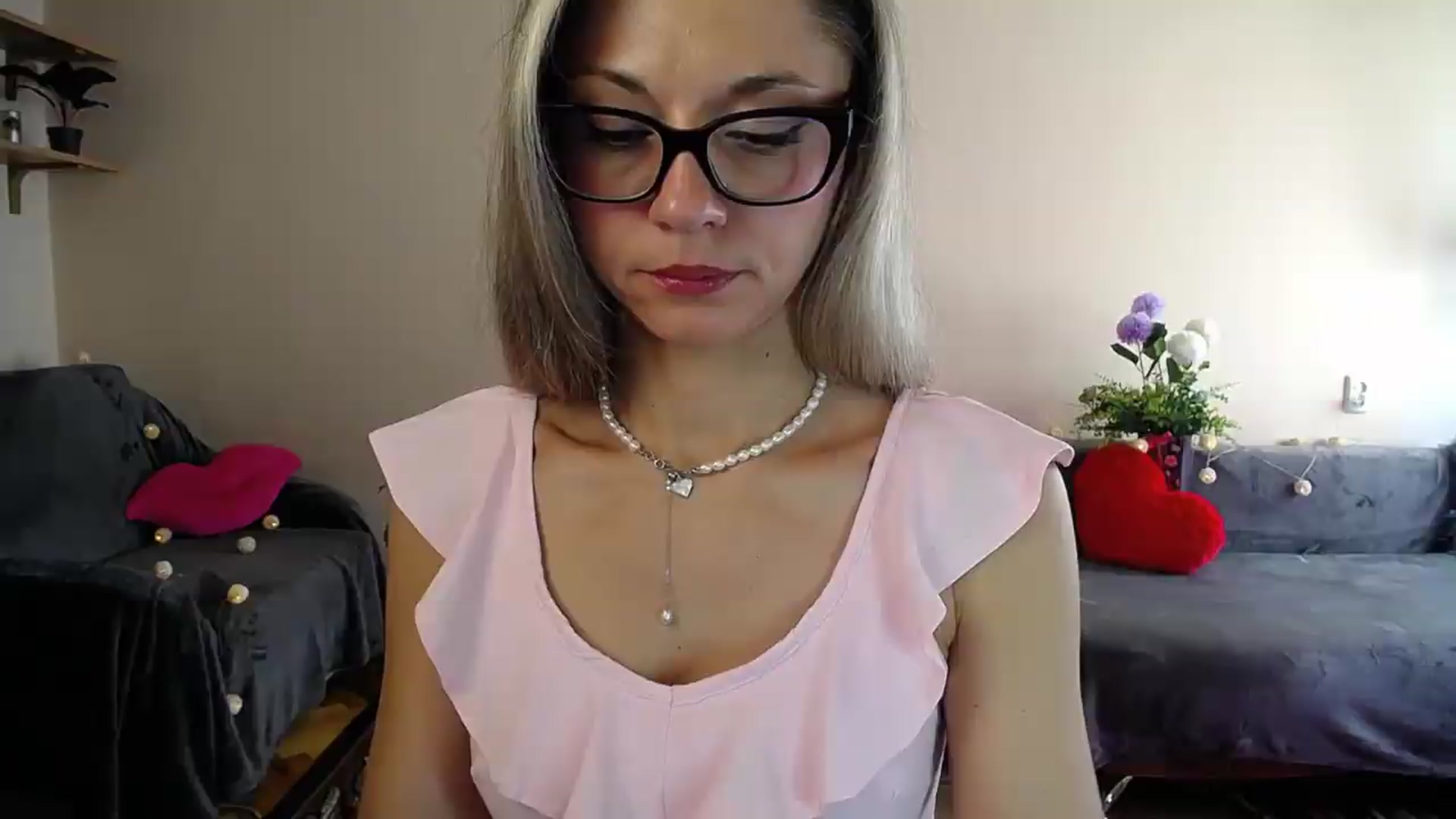 Gallery image thumbnail from Sunshine_alis's myfreecams stream on, 08/22/2026, 13:34 image 11 of 20