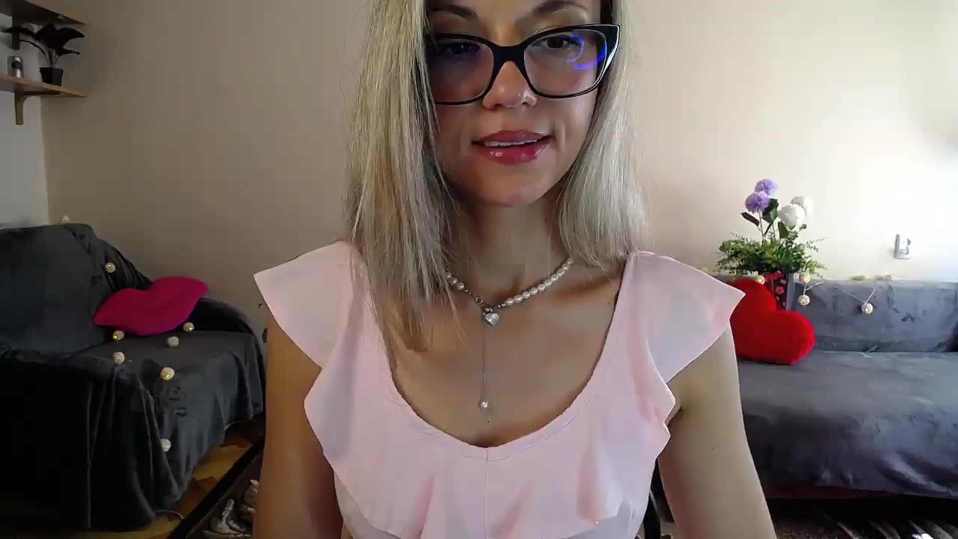 Gallery image thumbnail from Sunshine_alis's myfreecams stream on, 08/22/2026, 13:34 image 18 of 20