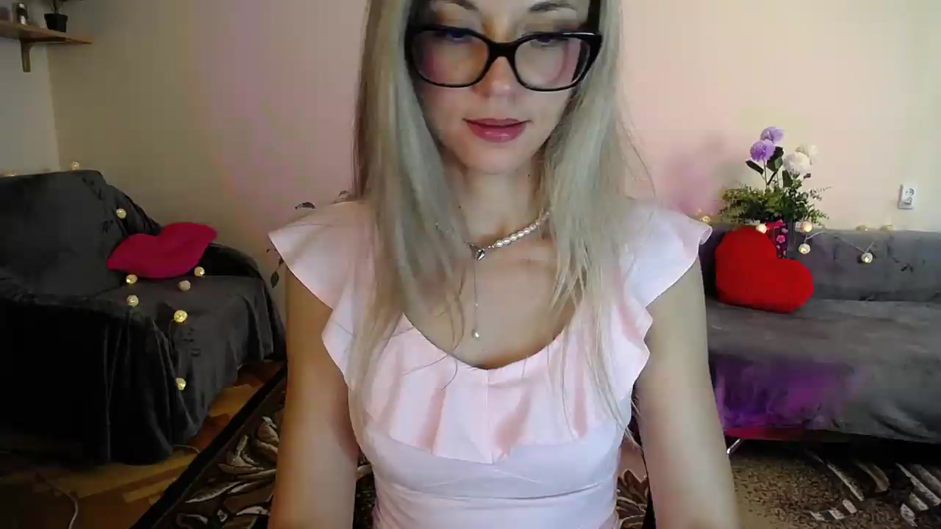 Gallery image thumbnail from Sunshine_alis's myfreecams stream on, 08/22/2026, 16:14 image 15 of 20