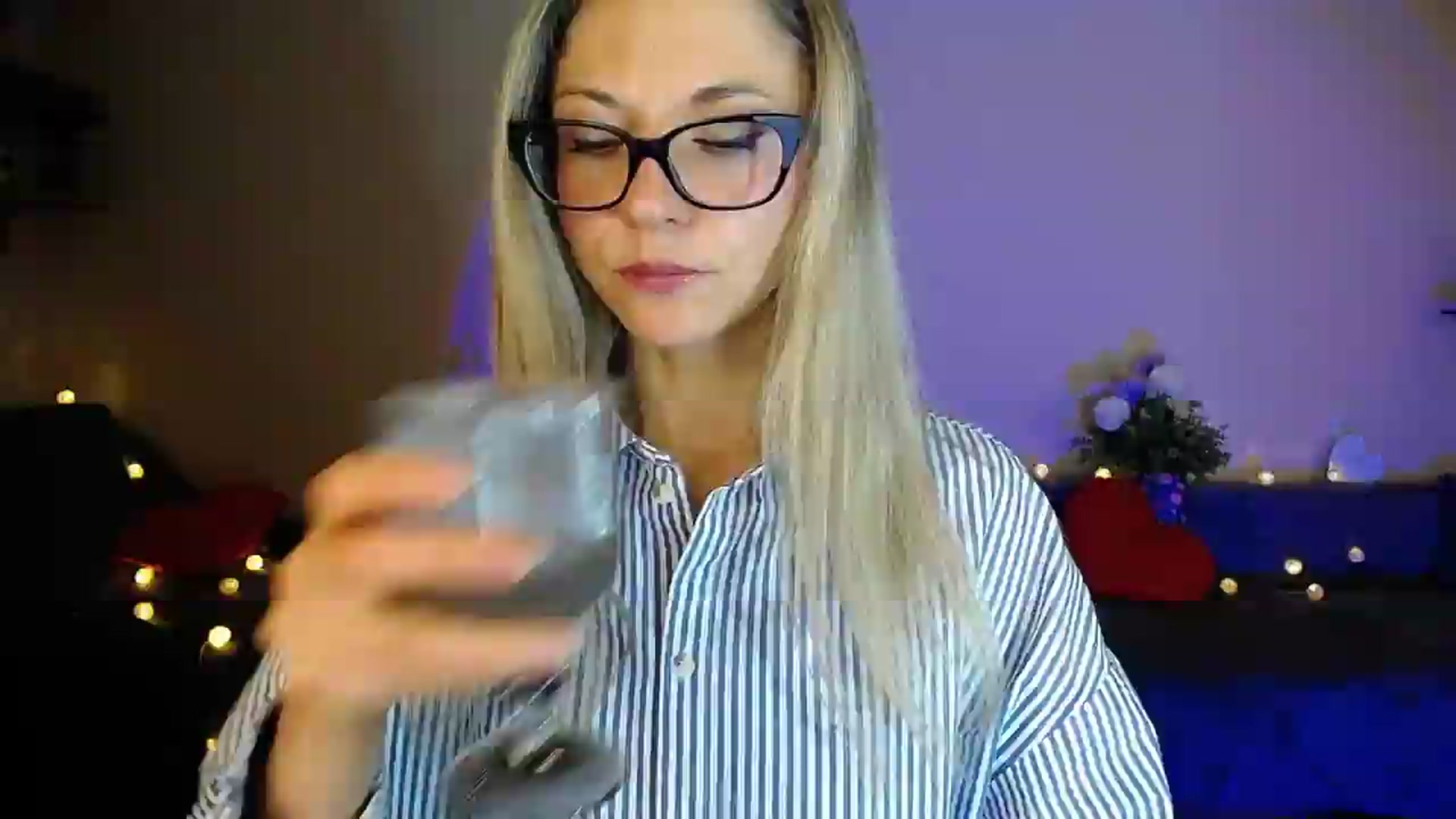 Gallery image thumbnail from Sunshine_alis's myfreecams stream on, 08/26/2026, 20:52 image 1 of 20