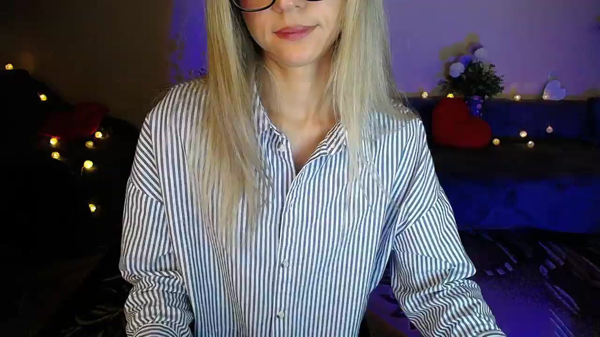 Gallery image thumbnail from Sunshine_alis's myfreecams stream on, 08/26/2026, 20:52 image 12 of 20