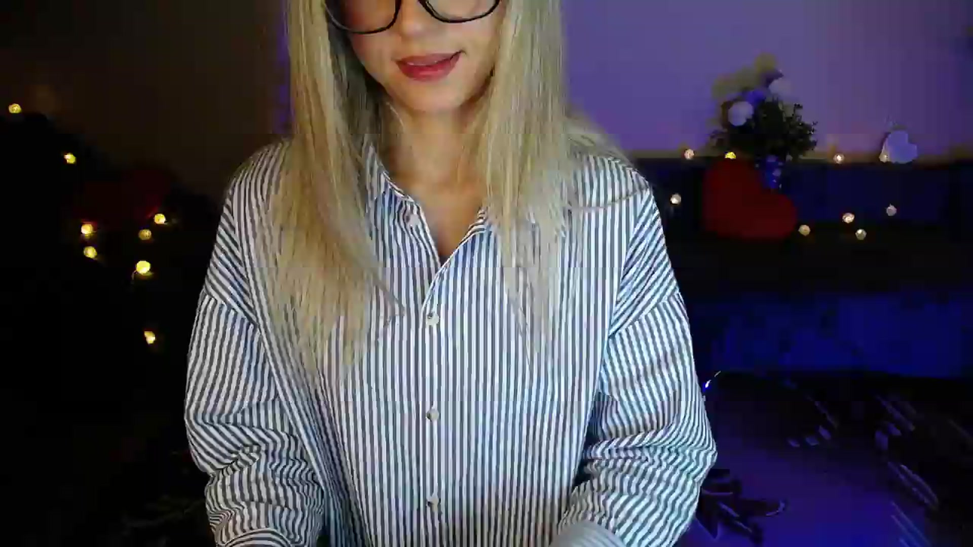 Gallery image thumbnail from Sunshine_alis's myfreecams stream on, 08/26/2026, 20:52 image 14 of 20