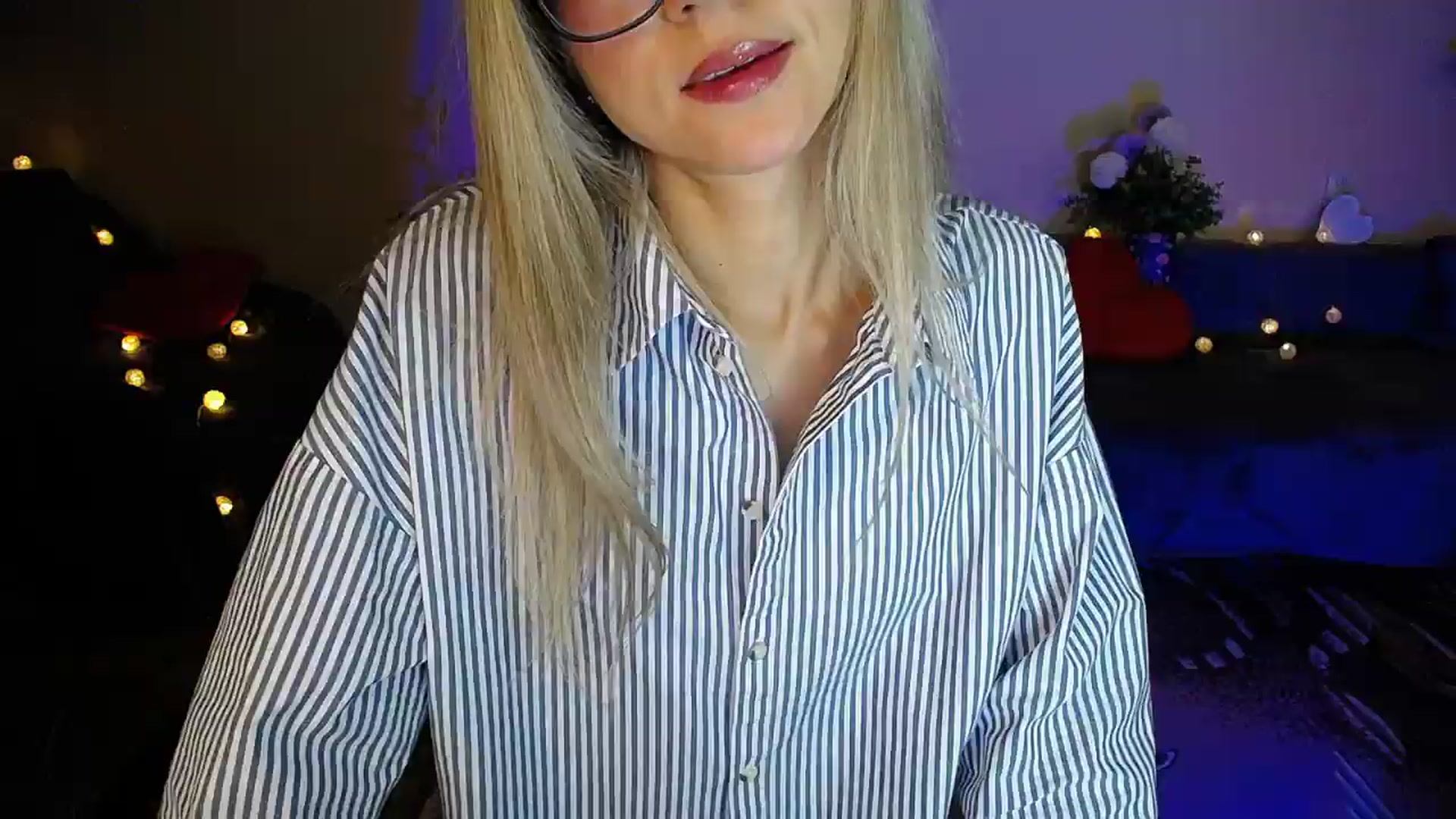 Gallery image thumbnail from Sunshine_alis's myfreecams stream on, 08/26/2026, 20:52 image 6 of 20