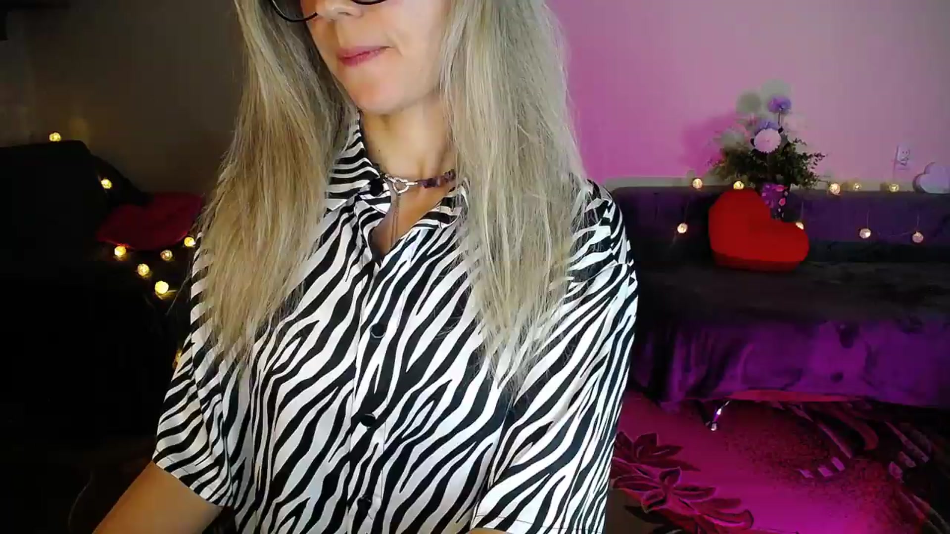 Gallery image thumbnail from Sunshine_alis's myfreecams stream on, 08/29/2026, 22:56 image 17 of 20