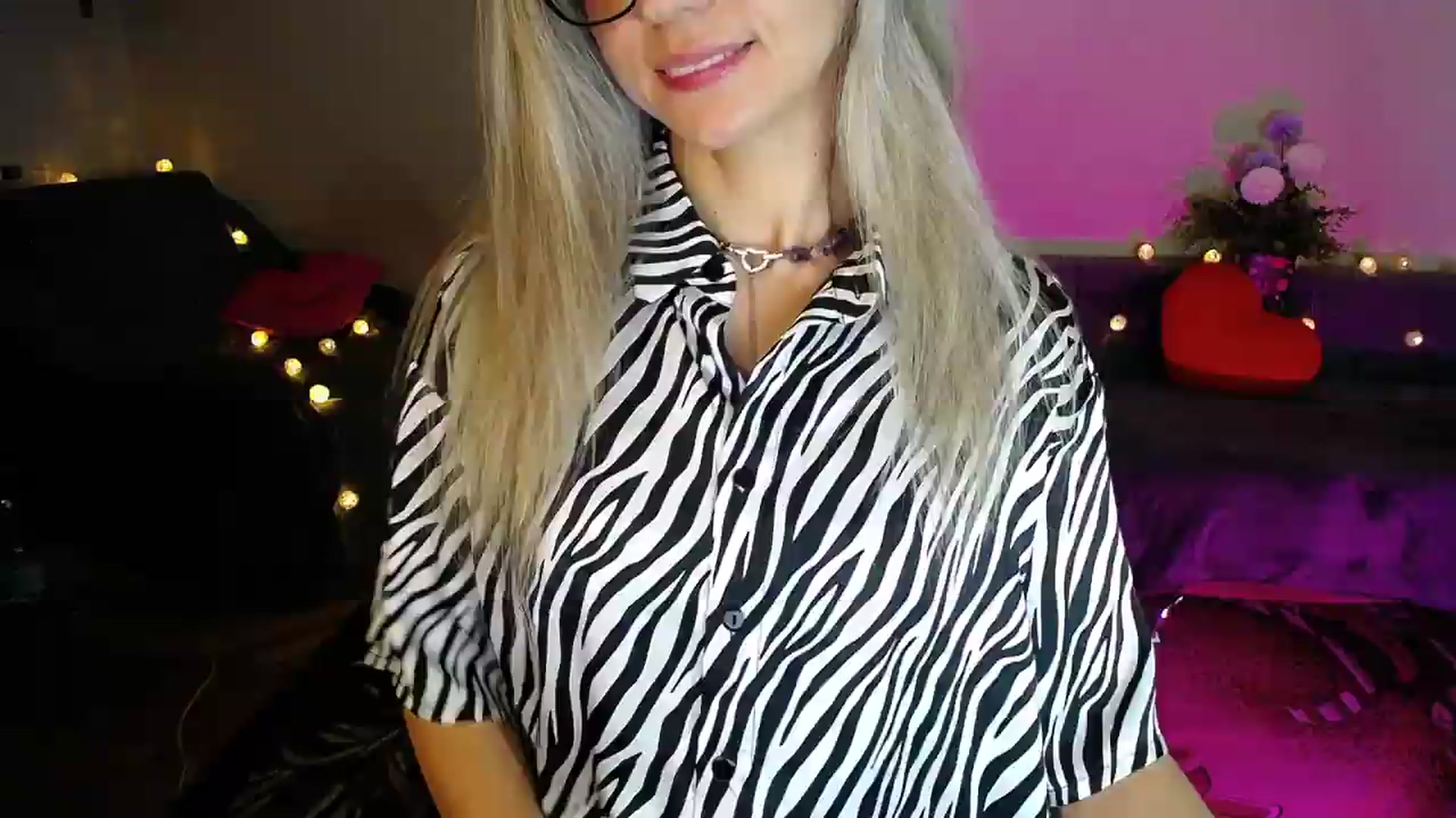 Gallery image thumbnail from Sunshine_alis's myfreecams stream on, 08/29/2026, 22:56 image 10 of 20