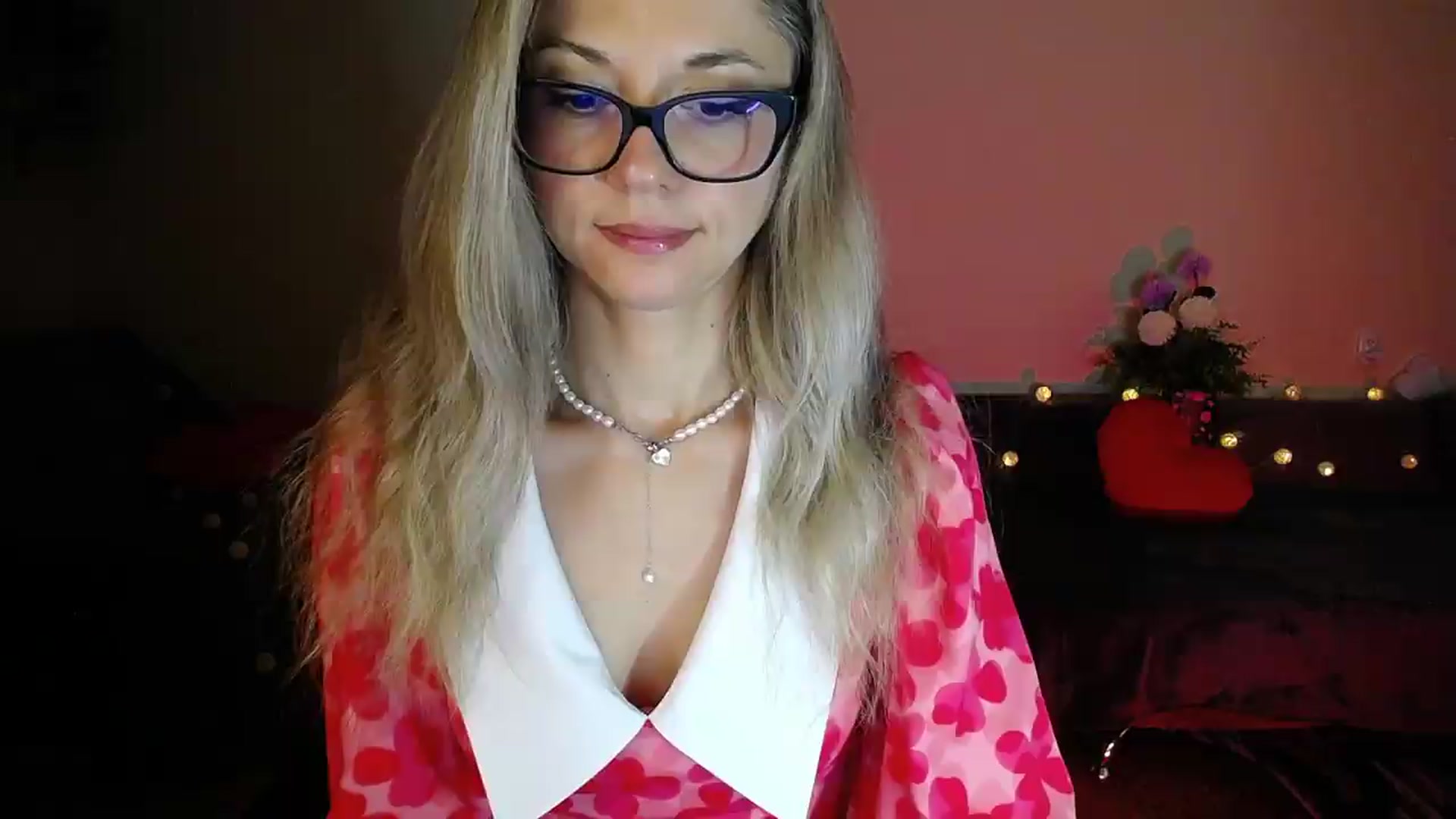 Gallery image thumbnail from Sunshine_alis's myfreecams stream on, 08/31/2026, 20:16 image 4 of 20