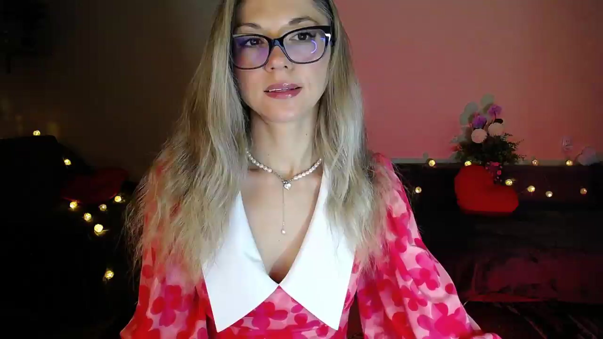 Gallery image thumbnail from Sunshine_alis's myfreecams stream on, 08/31/2026, 20:16 image 3 of 20