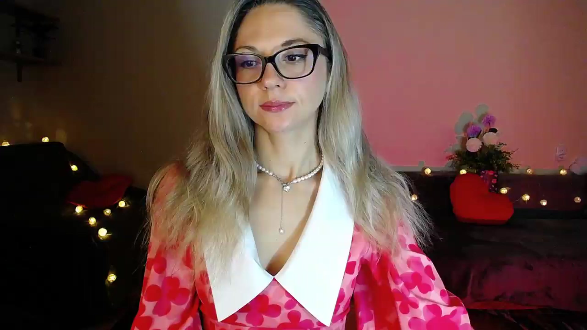 Gallery image thumbnail from Sunshine_alis's myfreecams stream on, 08/31/2026, 20:16 image 1 of 20