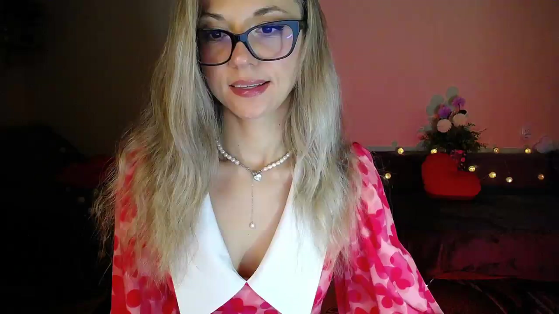 Gallery image thumbnail from Sunshine_alis's myfreecams stream on, 08/31/2026, 20:16 image 5 of 20