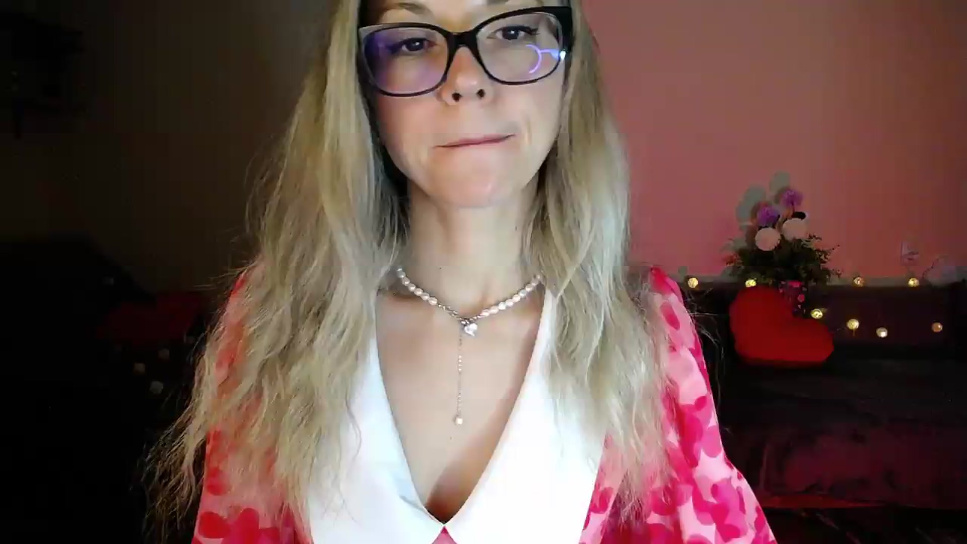 Gallery image thumbnail from Sunshine_alis's myfreecams stream on, 08/31/2026, 20:16 image 7 of 20