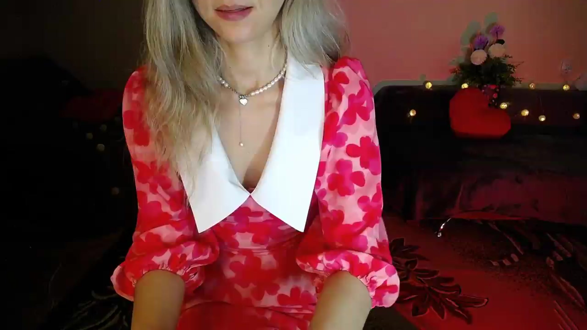 Gallery image thumbnail from Sunshine_alis's myfreecams stream on, 08/31/2026, 20:16 image 11 of 20