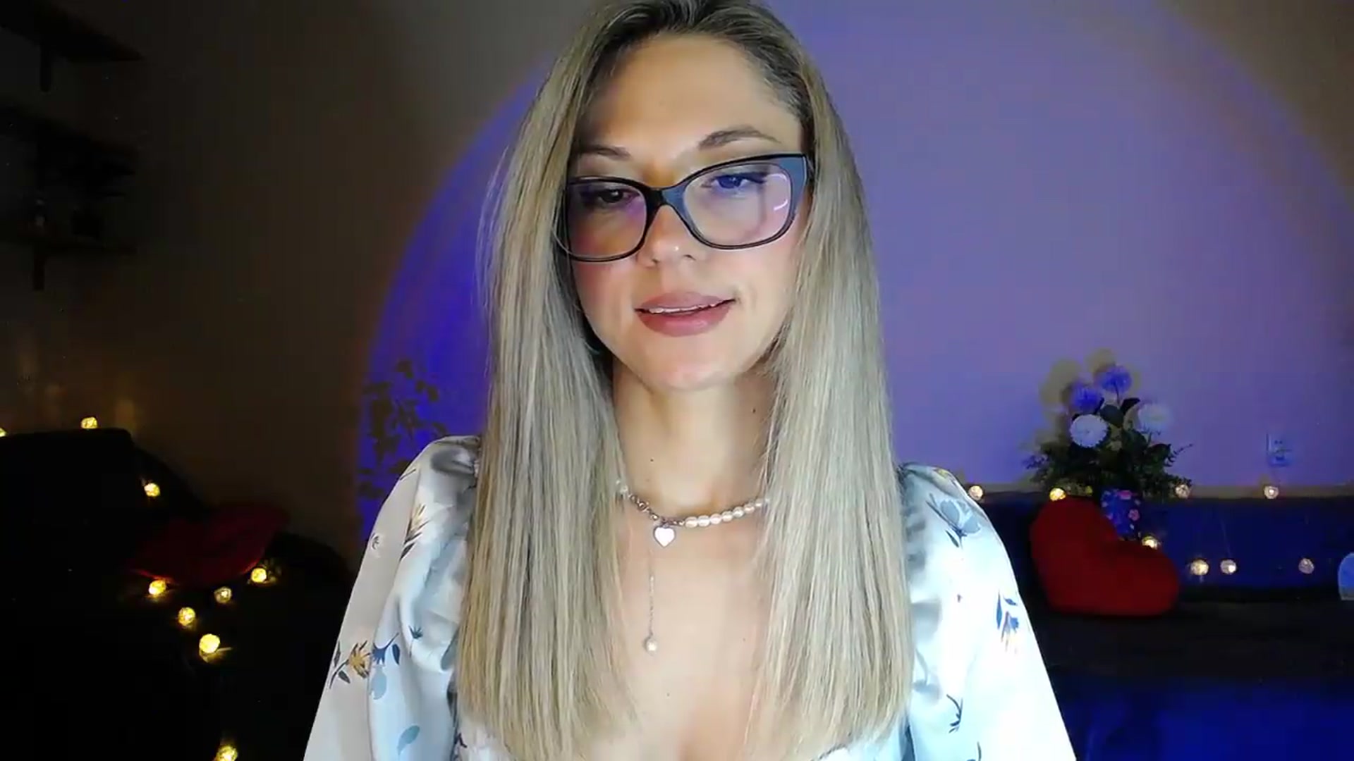 Gallery image thumbnail from Sunshine_alis's myfreecams stream on, 09/04/2026, 21:12 image 6 of 20