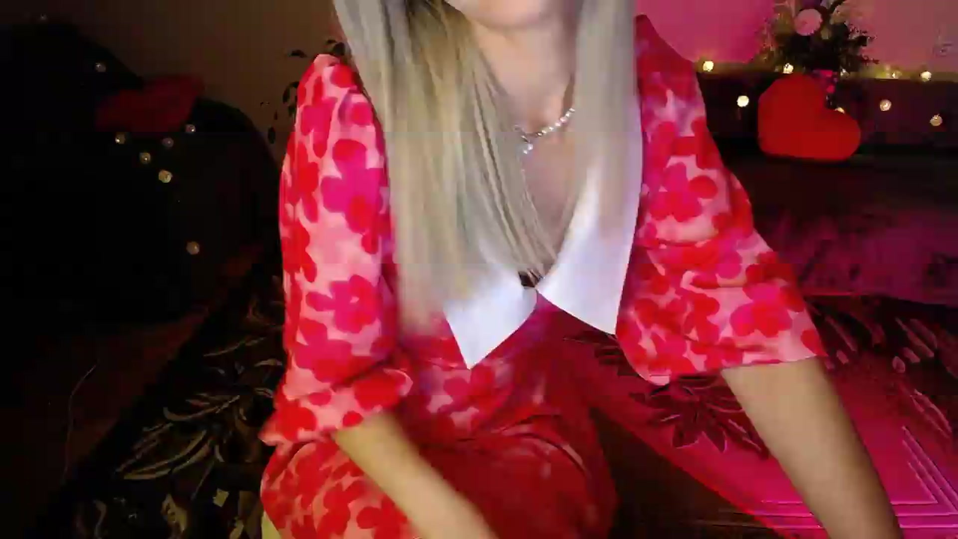 Gallery image thumbnail from Sunshine_alis's myfreecams stream on, 09/09/2026, 20:39 image 14 of 20