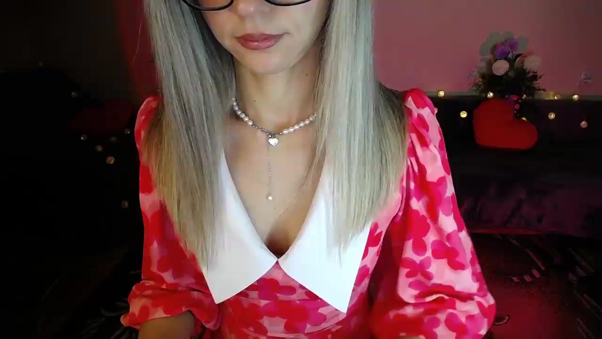 Gallery image thumbnail from Sunshine_alis's myfreecams stream on, 09/09/2026, 20:39 image 4 of 20