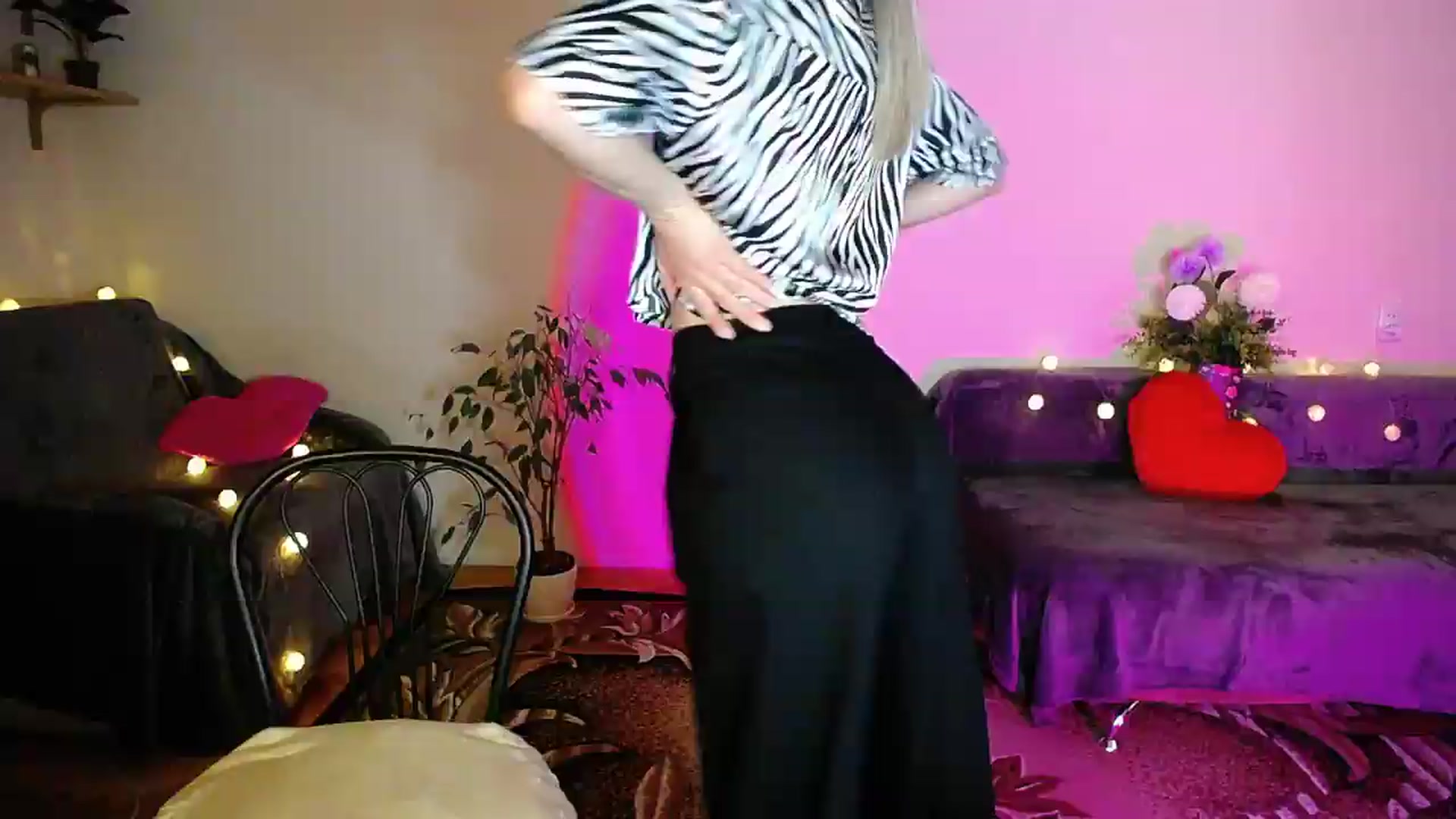Gallery image thumbnail from Sunshine_alis's myfreecams stream on, 09/10/2026, 21:00 image 14 of 20