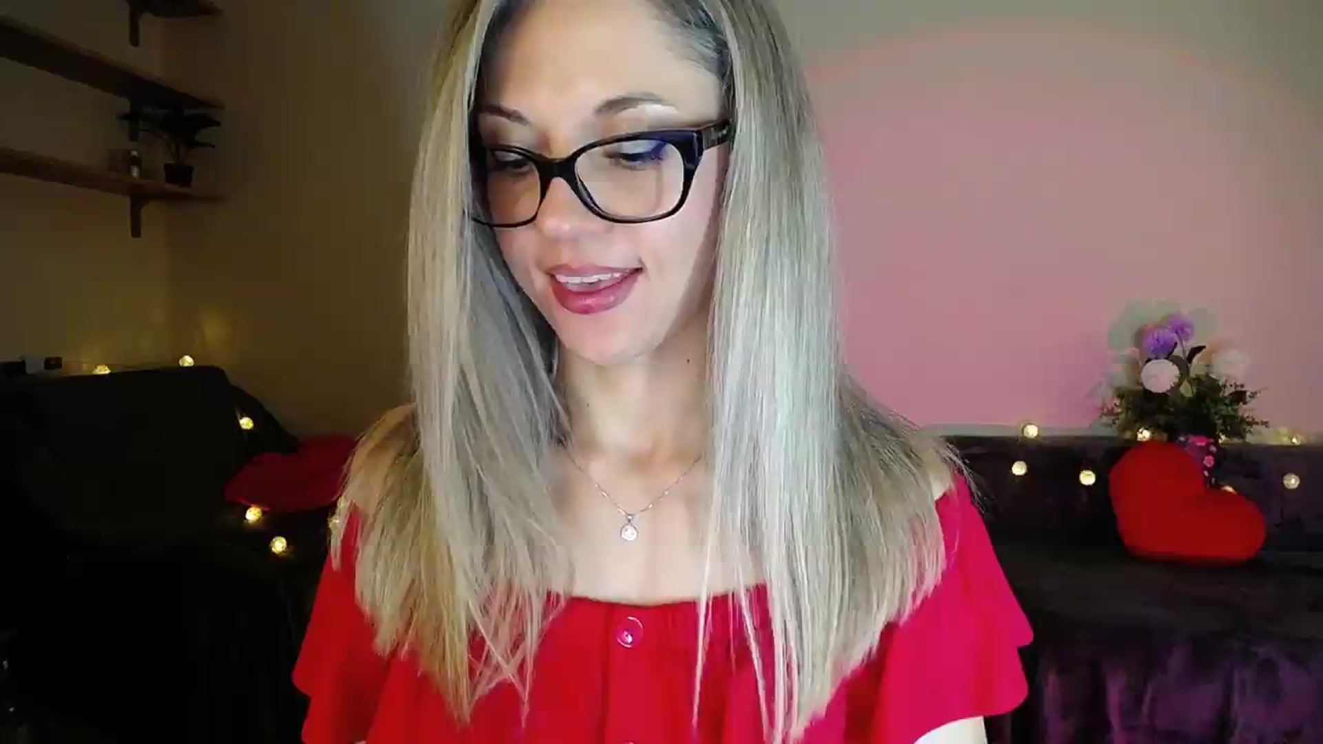 Gallery image thumbnail from Sunshine_alis's myfreecams stream on, 09/11/2026, 21:14 image 6 of 20