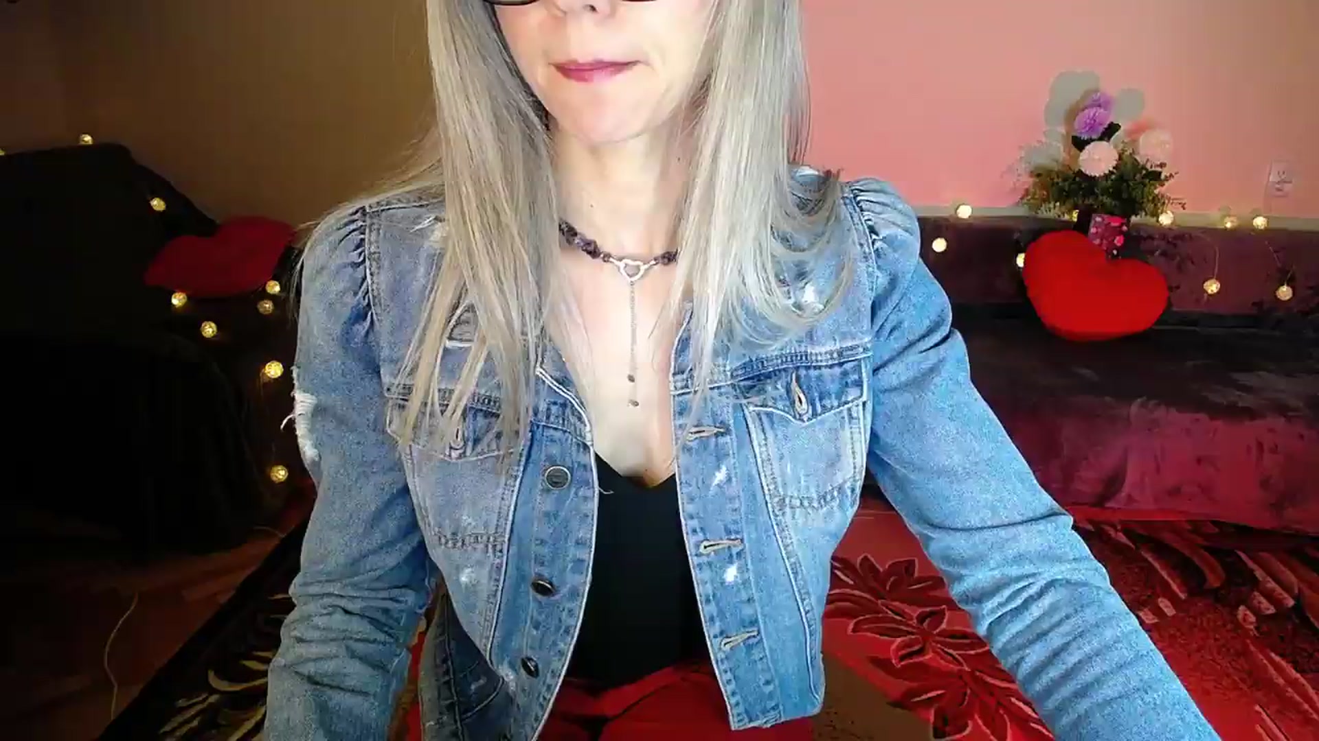 Gallery image thumbnail from Sunshine_alis's myfreecams stream on, 09/12/2026, 21:05 image 12 of 20