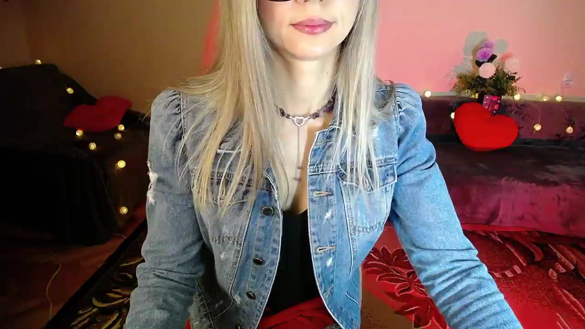 Gallery image thumbnail from Sunshine_alis's myfreecams stream on, 09/12/2026, 21:05 image 17 of 20