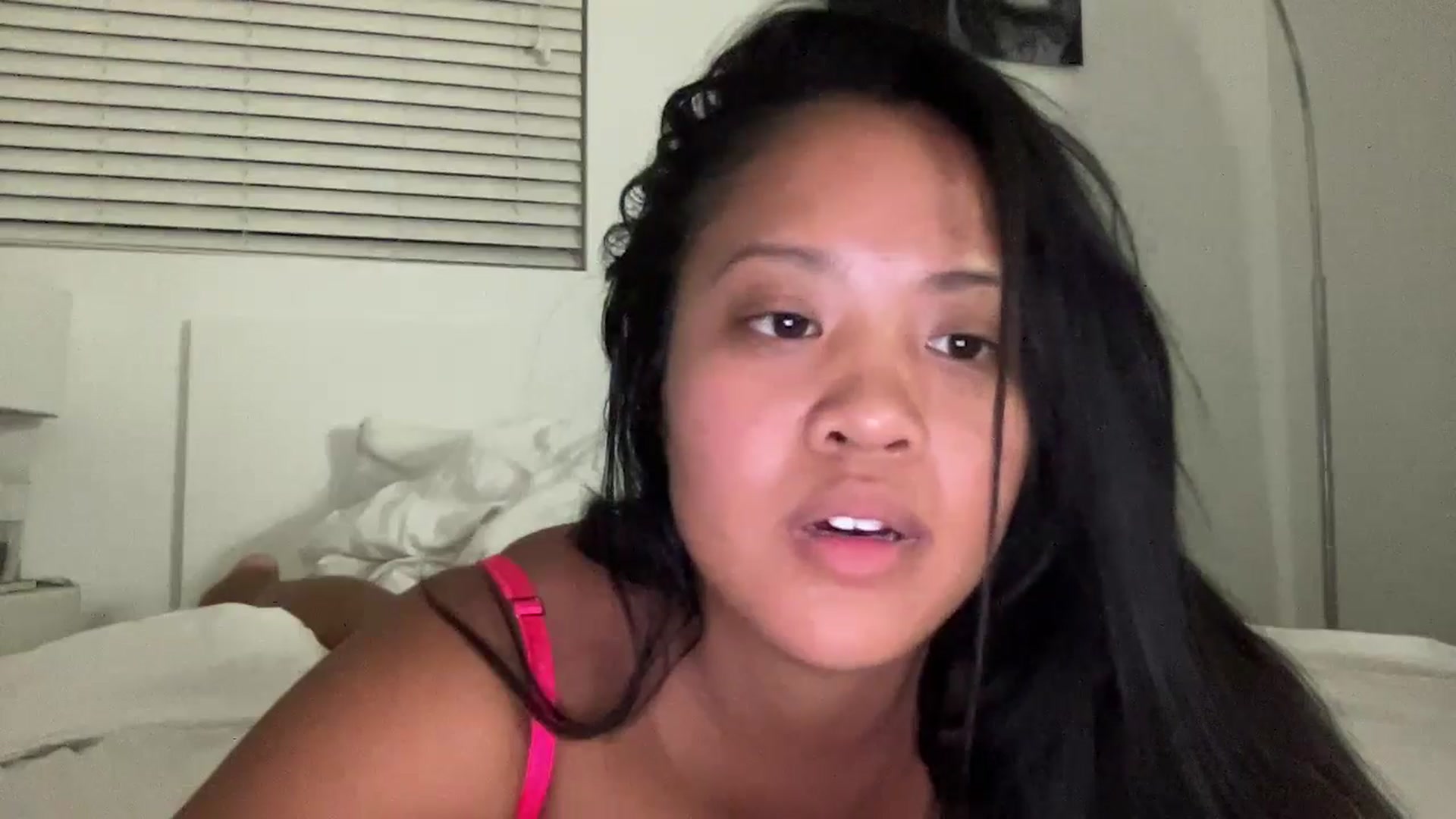 Gallery image thumbnail from Sunshinegrl6's myfreecams stream on, 07/24/2024, 08:13 image 9 of 20