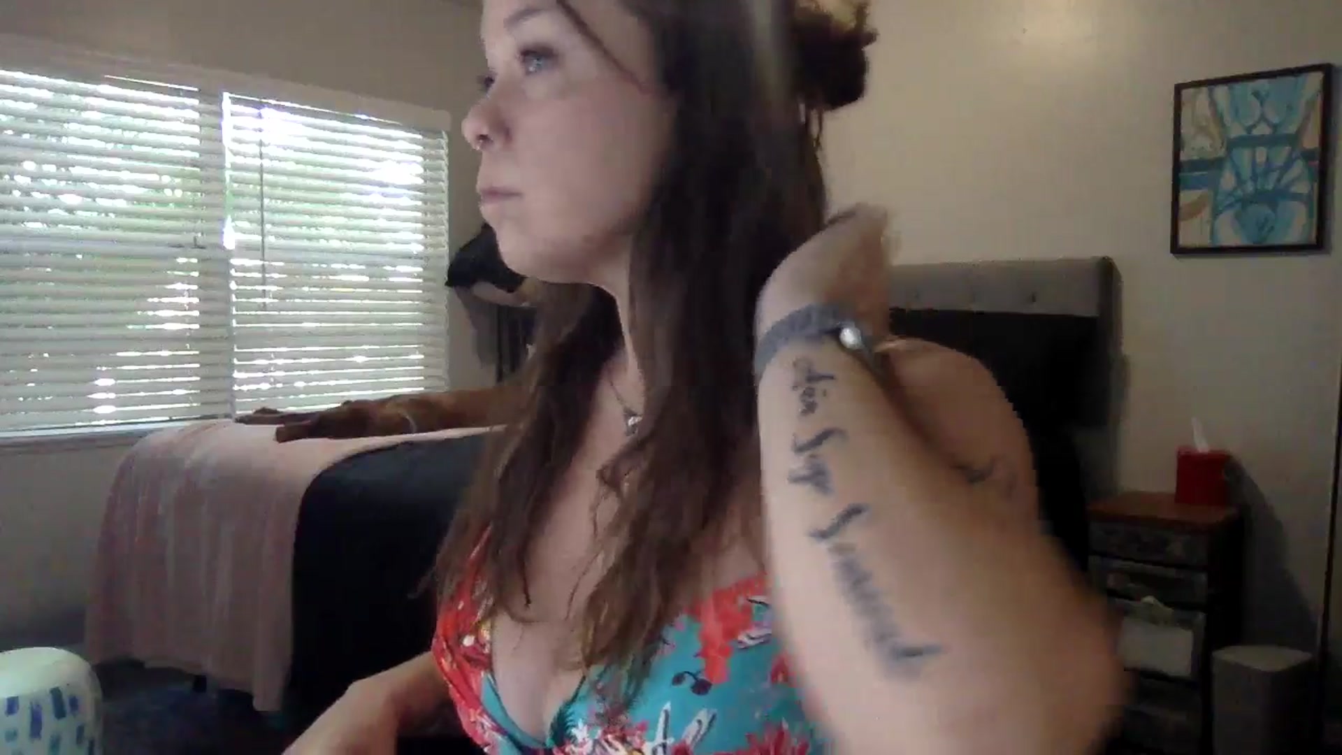 Gallery image thumbnail from Sunshinejedi's myfreecams stream on, 04/11/2025, 13:58 image 16 of 20