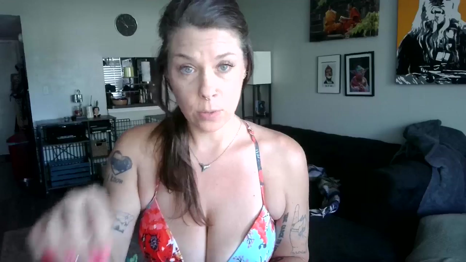 Gallery image thumbnail from Sunshinejedi's myfreecams stream on, 04/11/2025, 15:39 image 3 of 20