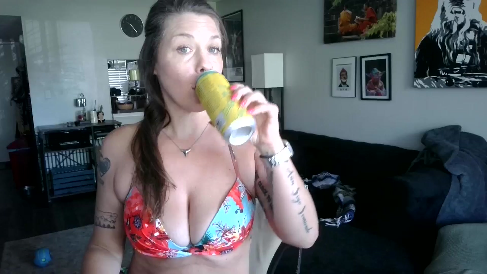 Gallery image thumbnail from Sunshinejedi's myfreecams stream on, 04/11/2025, 15:39 image 8 of 20