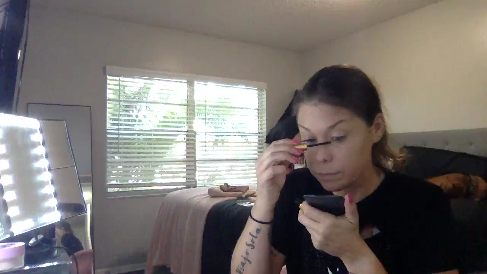 Gallery image thumbnail from Sunshinejedi's myfreecams stream on, 04/15/2025, 14:03 image 10 of 20
