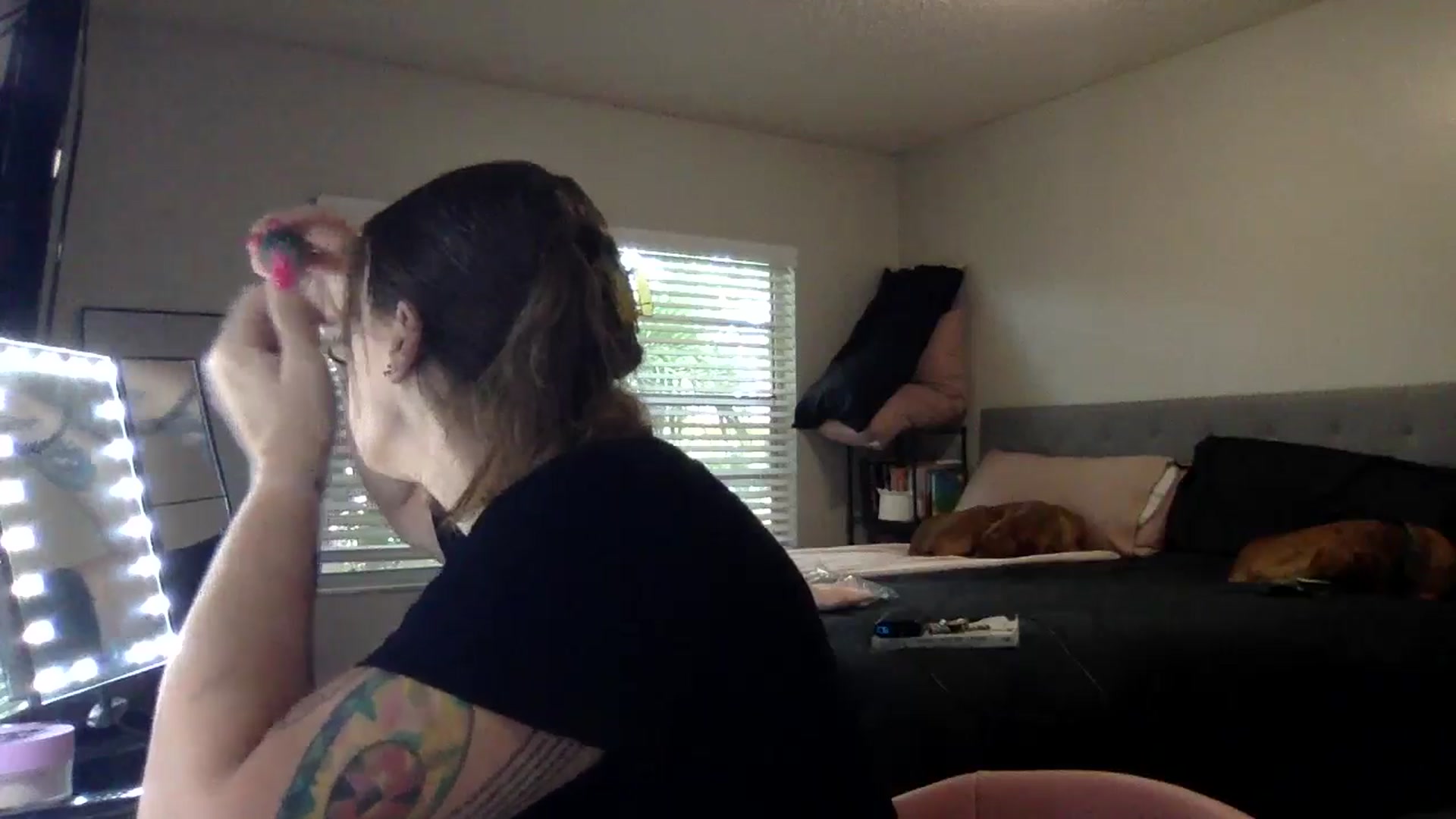 Gallery image thumbnail from Sunshinejedi's myfreecams stream on, 04/15/2025, 14:03 image 17 of 20