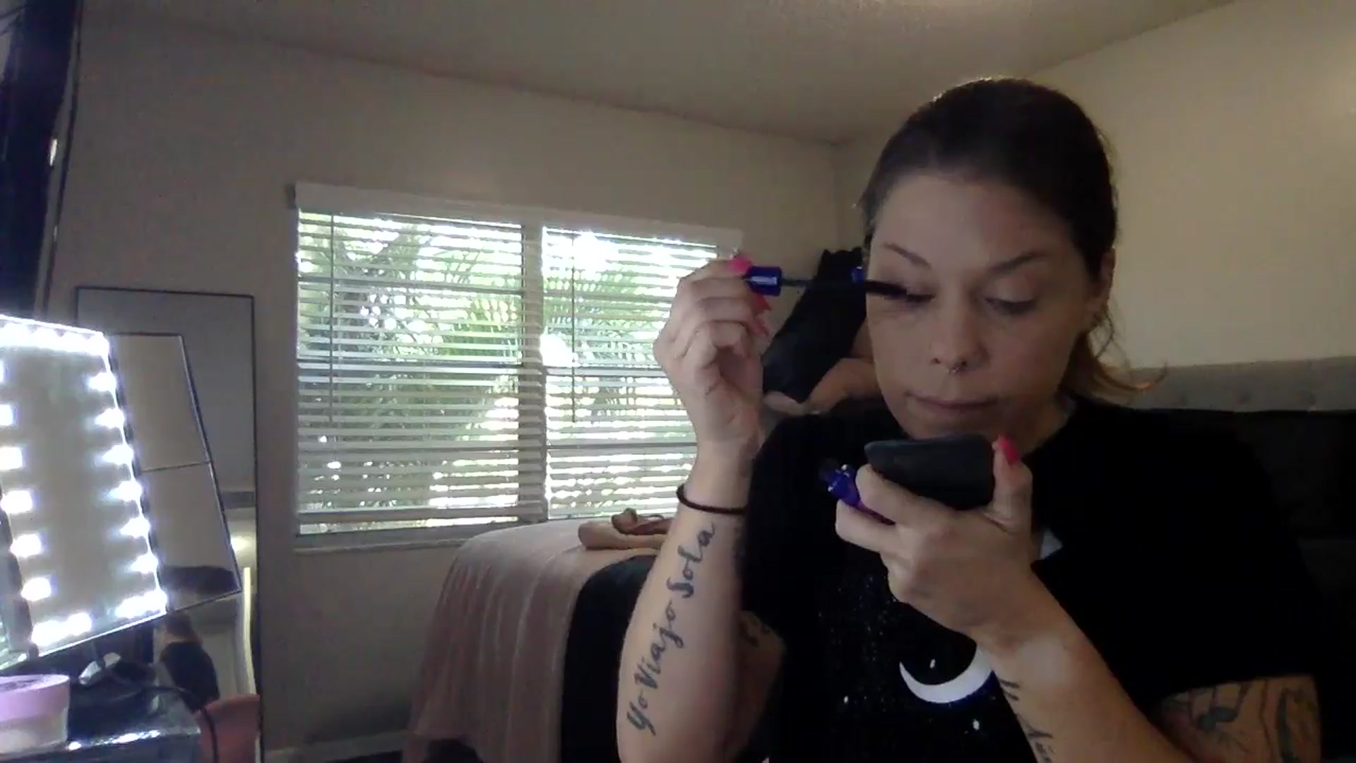 Gallery image thumbnail from Sunshinejedi's myfreecams stream on, 04/15/2025, 14:03 image 5 of 20