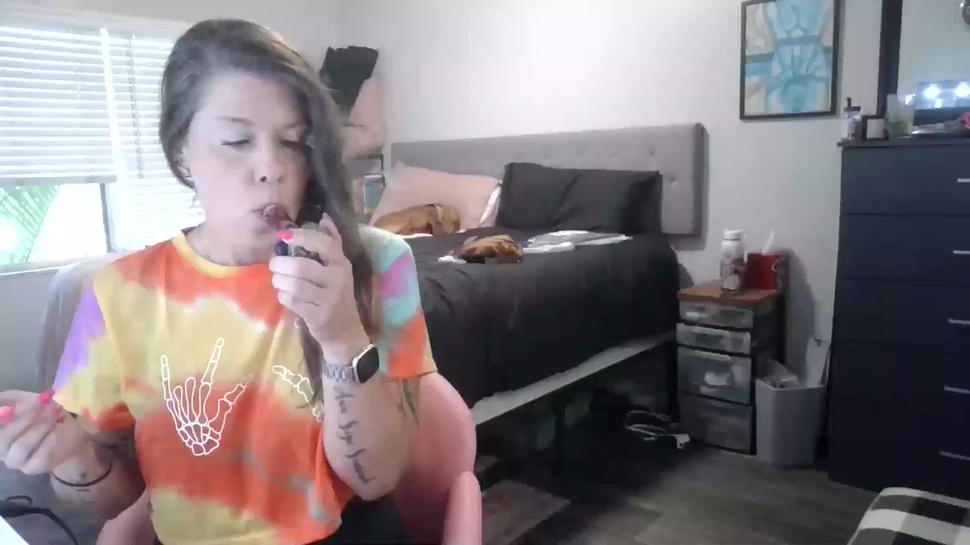 Gallery image thumbnail from Sunshinejedi's myfreecams stream on, 04/16/2025, 14:25 image 15 of 20