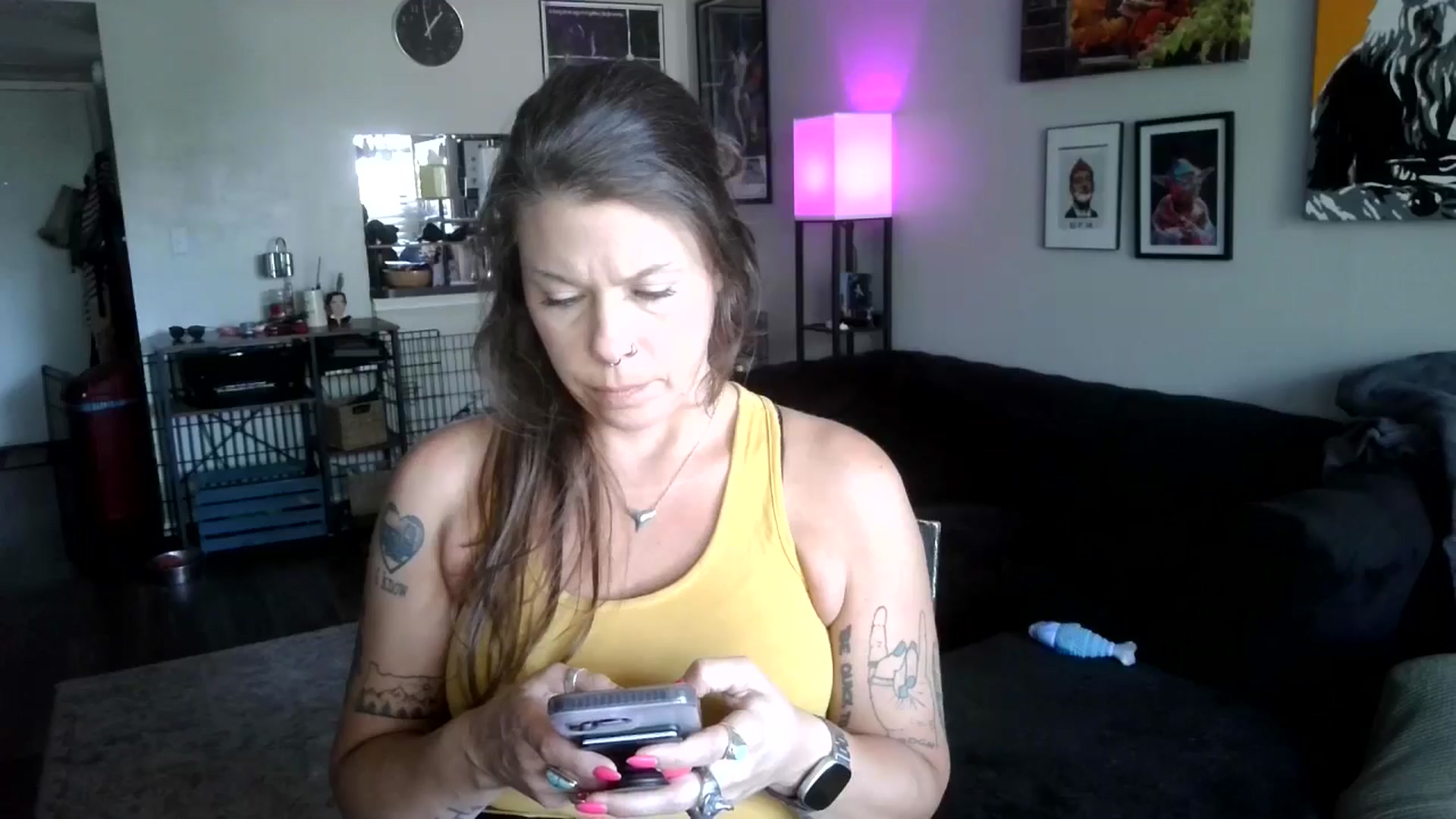 Gallery image thumbnail from Sunshinejedi's myfreecams stream on, 04/16/2025, 18:08 image 6 of 20
