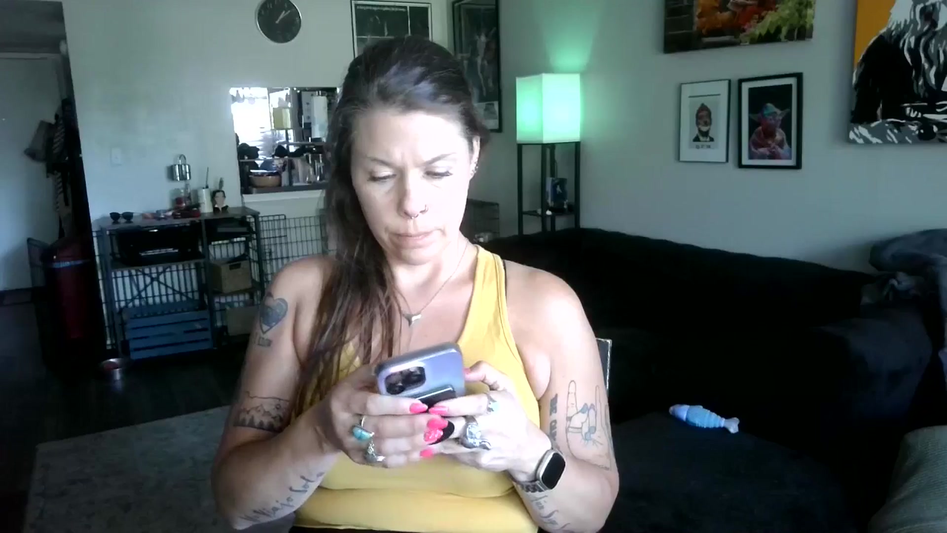 Gallery image thumbnail from Sunshinejedi's myfreecams stream on, 04/16/2025, 18:08 image 10 of 20
