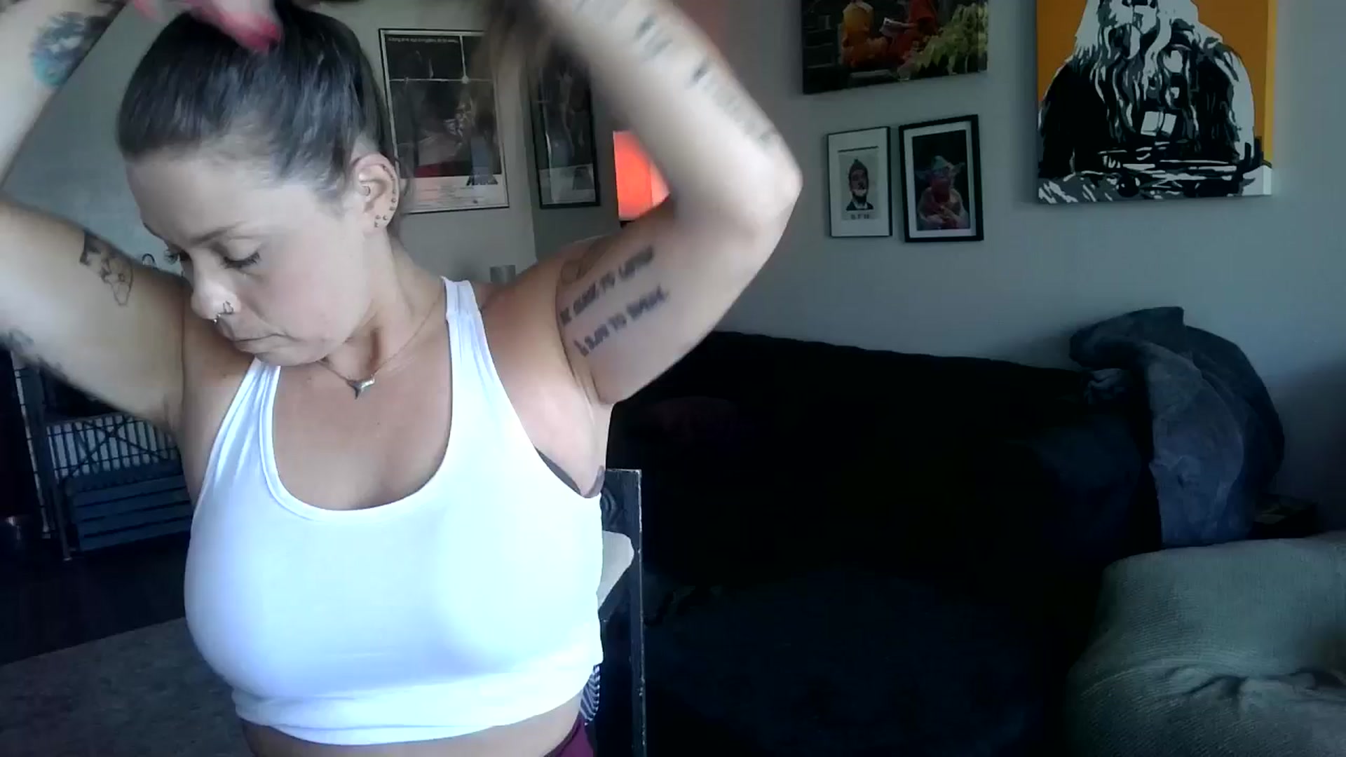 Gallery image thumbnail from Sunshinejedi's myfreecams stream on, 04/17/2025, 18:24 image 4 of 20